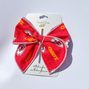 Taylors Boyfriend Bow